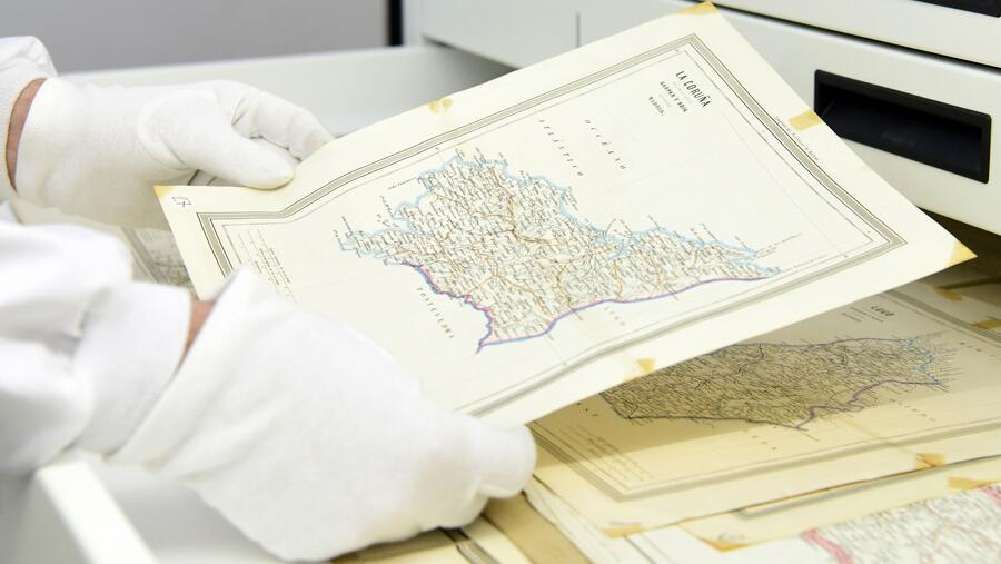 Imaxe de documentación no Arquivo Histórico da USC. FOTO: Santi Alvite Imaxe de documentación no Arquivo Histórico da USC. FOTO: Santi Alvite