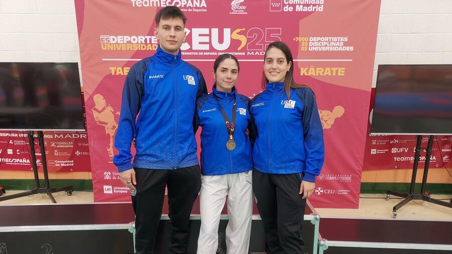 De esquerda a dereita, Adrián Barcia Mosquera, Eva Rodríguez Loredo e a adestradora Ruth Lorenzo Couso. De esquerda a dereita, Adrián Barcia Mosquera, Eva Rodríguez Loredo e a adestradora Ruth Lorenzo Couso.