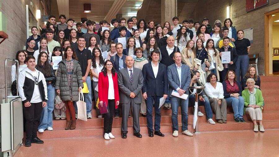 A fase final do concurso para elixir aos representantes de Galicia celebrouse na Facultade de Matemáticas A fase final do concurso para elixir aos representantes de Galicia celebrouse na Facultade de Matemáticas