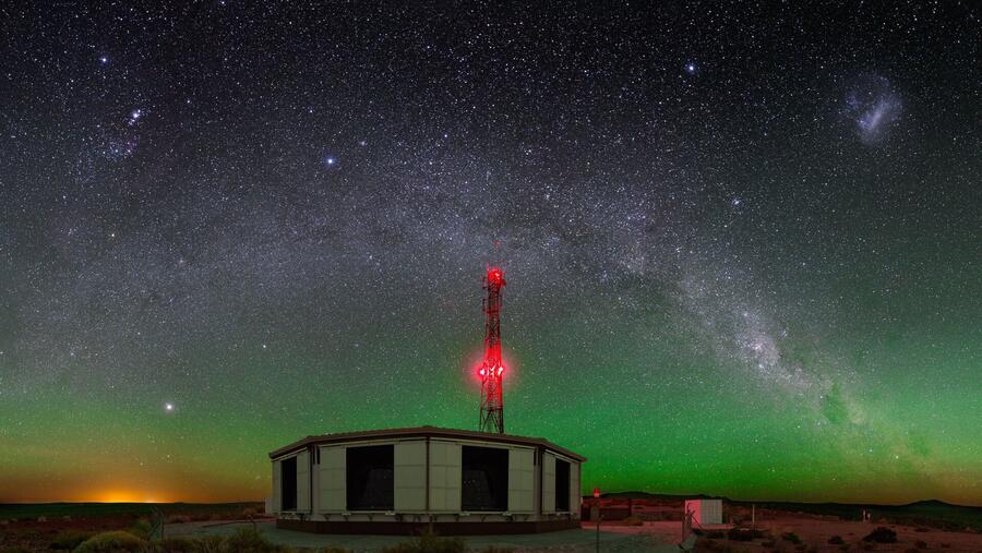 O Observatorio Pierre Auger, actualmente en proceso de actualización, continuará sendo clave para explorar estes fenómenos que implican o estudo das astropartículas. O Observatorio Pierre Auger, actualmente en proceso de actualización, continuará sendo clave para explorar estes fenómenos que implican o estudo das astropartículas.