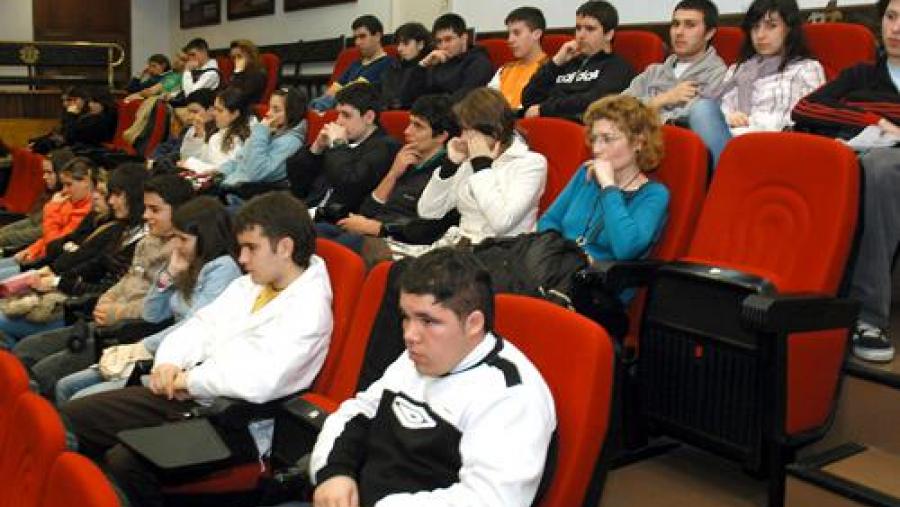 Os alumnos encheron a Aula Magna da Facultade de Química Os alumnos encheron a Aula Magna da Facultade de Química