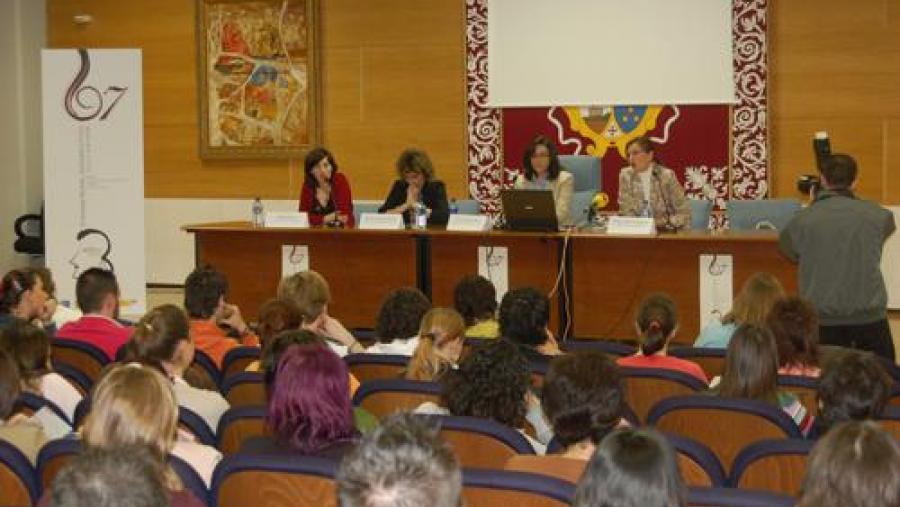 Comezaron na Facultade de Ciencias Políticas as III Xornadas Mulleres, institucións e política' Comezaron na Facultade de Ciencias Políticas as III Xornadas Mulleres, institucións e política'