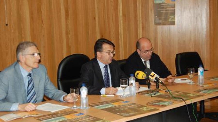 O director do centro e os coordinadores do máster explicaron os seus contidos e o sistema de acceso O director do centro e os coordinadores do máster explicaron os seus contidos e o sistema de acceso