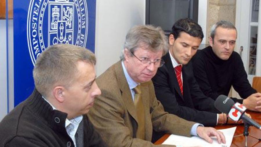 De esquerda a dereita, Santiago Vázquez, José M. Mayán, Luis Barras e Javier Agrafojo De esquerda a dereita, Santiago Vázquez, José M. Mayán, Luis Barras e Javier Agrafojo