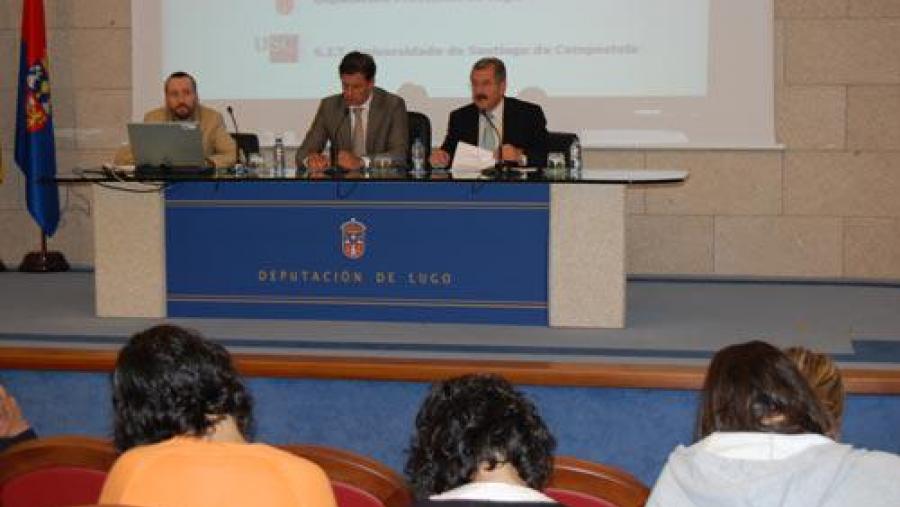 O profesor Rafael Crecente foi participou na elaboración desta enquisa O profesor Rafael Crecente foi participou na elaboración desta enquisa