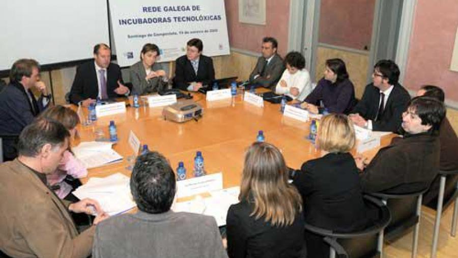 Á xuntanza celebrada na Casa Europa asistiron as incubadoras de empresas de base tecnolóxica implantadas na actualidade en Galicia Á xuntanza celebrada na Casa Europa asistiron as incubadoras de empresas de base tecnolóxica implantadas na actualidade en Galicia