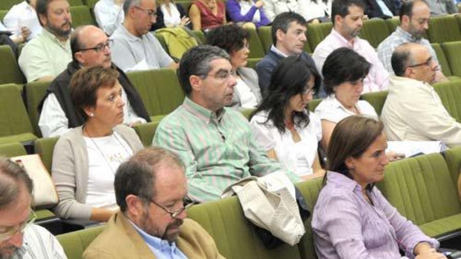 O seminario desenvólvese na Facultade de Ciencias da Educación O seminario desenvólvese na Facultade de Ciencias da Educación
