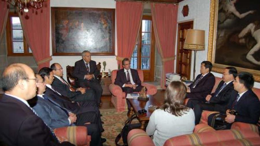 Agustín Merino reuniuse cunha delegación da provincia china de Henan Agustín Merino reuniuse cunha delegación da provincia china de Henan