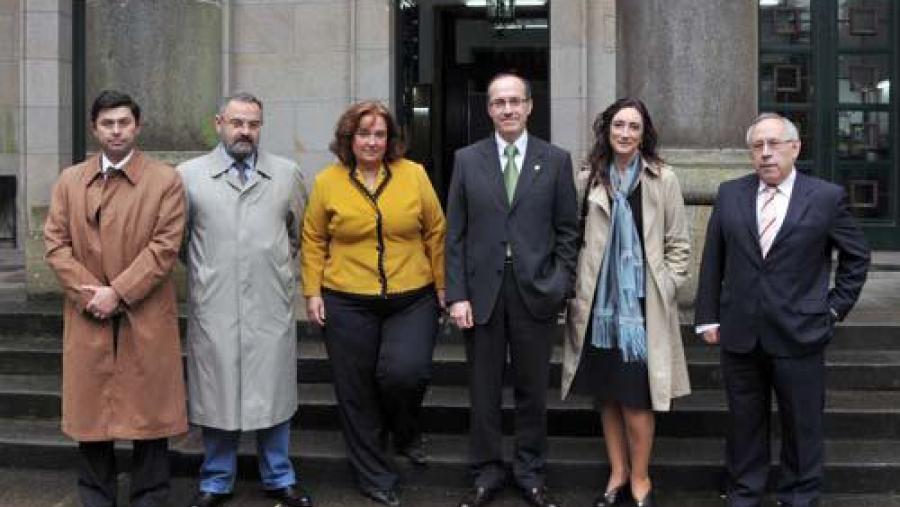 De esquerda a dereita, Francisco Fraga, Jaime Gómez, Mª Ángeles López, Senén Barro, Mª Victoria Otero e Ramón Estévez De esquerda a dereita, Francisco Fraga, Jaime Gómez, Mª Ángeles López, Senén Barro, Mª Victoria Otero e Ramón Estévez