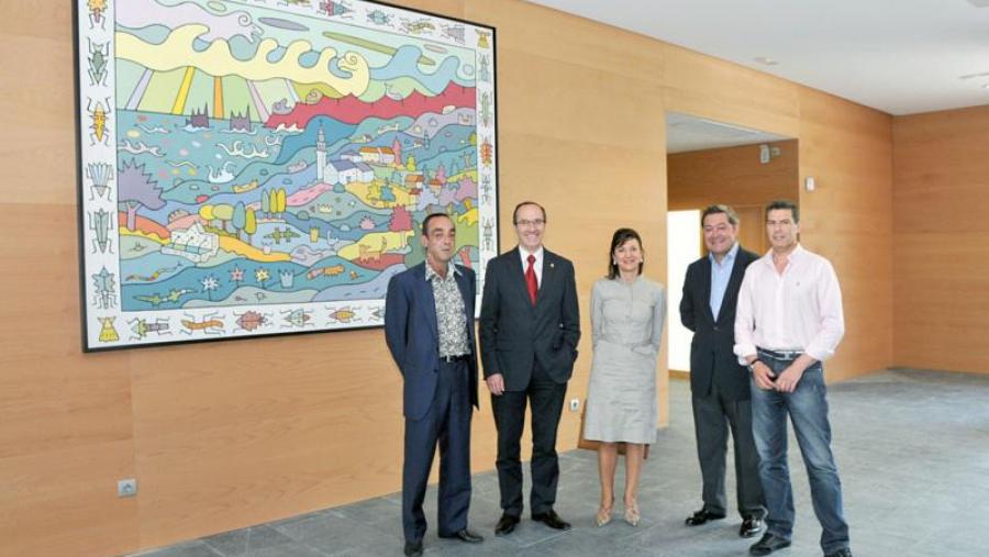 Senén Barro recibiu o cadro de Jorge Peteiro (primeiro pola esqueda), xa visible nas paredes do Centro de Investigación en Química Biolóxica e Materiais Moleculares Senén Barro recibiu o cadro de Jorge Peteiro (primeiro pola esqueda), xa visible nas paredes do Centro de Investigación en Química Biolóxica e Materiais Moleculares