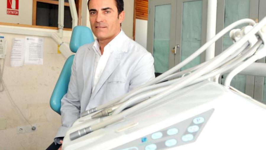 Juan Carlos Pérez Varela é profesor de Odontoloxía da USC Juan Carlos Pérez Varela é profesor de Odontoloxía da USC