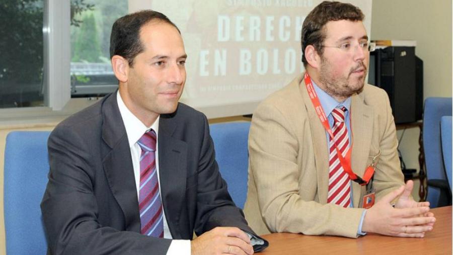 Docentes e investigadores de quince Universidades españolas debaten na USC sobre as ensinanzas xurídicas Docentes e investigadores de quince Universidades españolas debaten na USC sobre as ensinanzas xurídicas