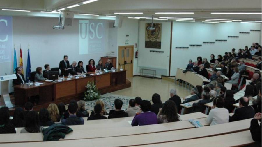 A xornada celebrouse no Salón de Actos do centro compostelán A xornada celebrouse no Salón de Actos do centro compostelán
