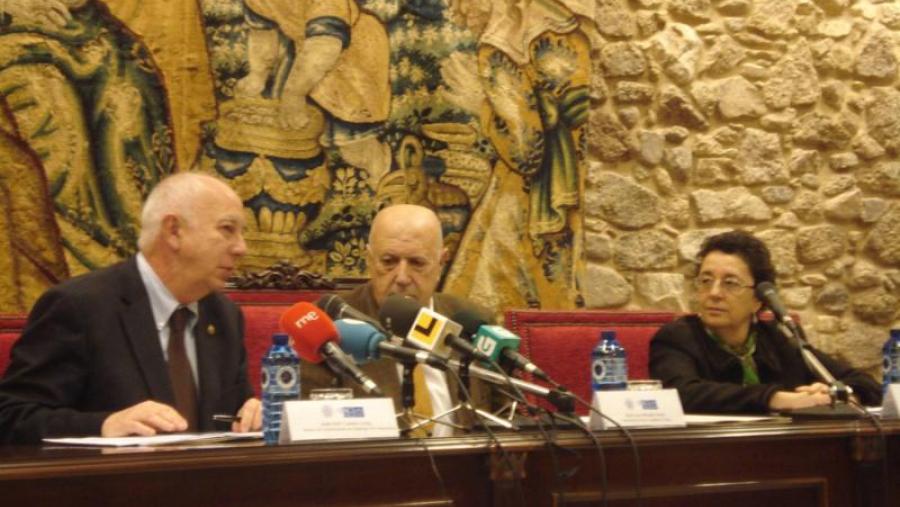 De esquerda a dereita, Juan Casares, Xosé L. Méndez e Rosario Álvarez De esquerda a dereita, Juan Casares, Xosé L. Méndez e Rosario Álvarez