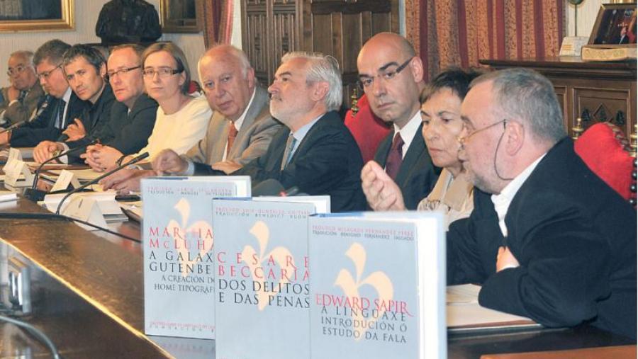 as obras presentáronse nun acto celebrado no Salón Reitoral do Colexio de San Xerome as obras presentáronse nun acto celebrado no Salón Reitoral do Colexio de San Xerome