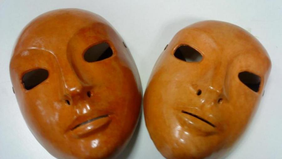 As máscaras neutras son empregadas como recurso pedagóxico no teatro As máscaras neutras son empregadas como recurso pedagóxico no teatro