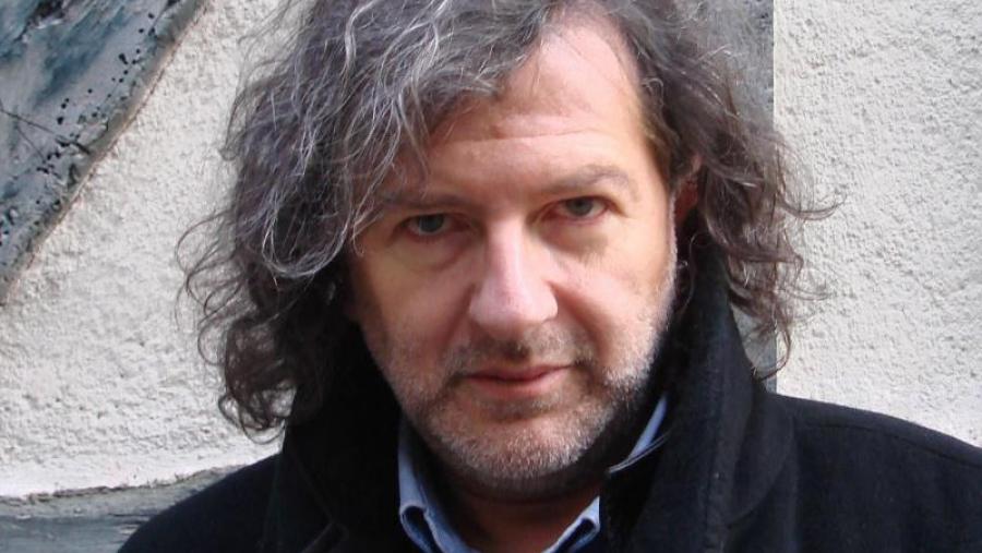 Claudio Rodríguez Fer, profesor na Facultade de Humanidades de Lugo, é o primeiro escritor galego nomeado doutor honoris causa pola Universidade de Alta Bretaña Claudio Rodríguez Fer, profesor na Facultade de Humanidades de Lugo, é o primeiro escritor galego nomeado doutor honoris causa pola Universidade de Alta Bretaña