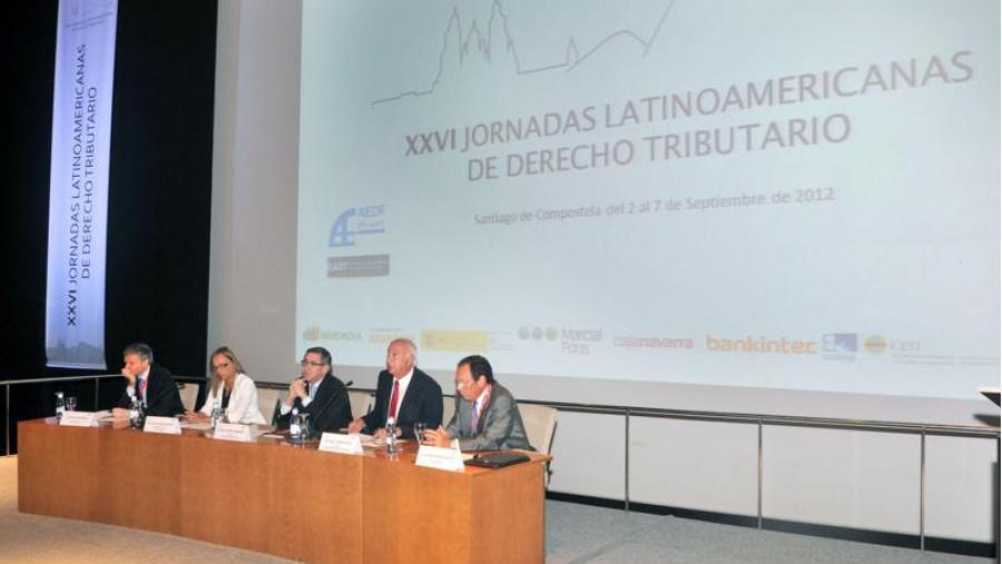 De dereita a esquerda, Eugenio Simón, Juan Casares, Ángel Currás, Elena Muñoz e César García De dereita a esquerda, Eugenio Simón, Juan Casares, Ángel Currás, Elena Muñoz e César García