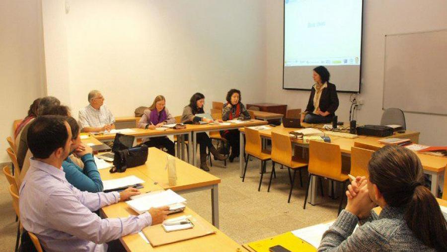 O proxecto internacional KidsInnScience de innovación na ensinanza das ciencias reúne esta semana na USC a especialistas de Europa e América Latina O proxecto internacional KidsInnScience de innovación na ensinanza das ciencias reúne esta semana na USC a especialistas de Europa e América Latina