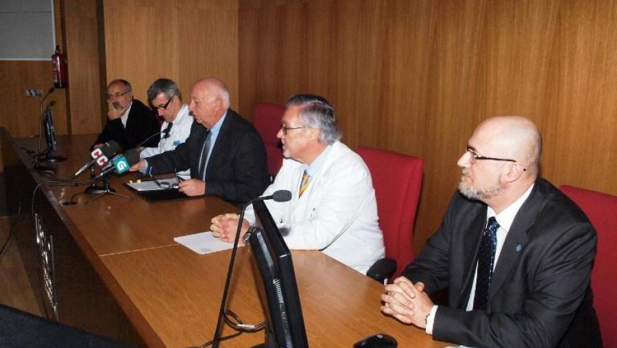 De esquerda a dereita, Carlos Diéguez, Luis Verde, Juan Casares, José Castillo e David Araujo. Foto: Alfonso-Servimav USC De esquerda a dereita, Carlos Diéguez, Luis Verde, Juan Casares, José Castillo e David Araujo. Foto: Alfonso-Servimav USC