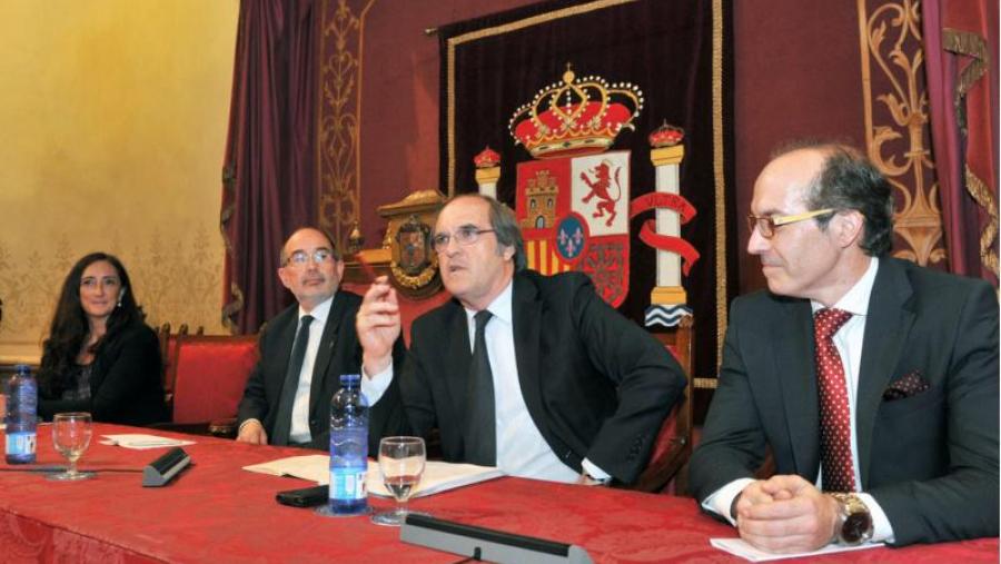 De dereita a esquerda, Senén Barro, Ángel Gabilondo, Francisco Durán e Victoria Otero De dereita a esquerda, Senén Barro, Ángel Gabilondo, Francisco Durán e Victoria Otero