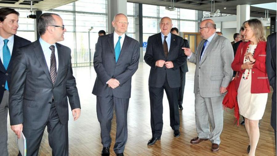 Os embaixadores da Unión Europea en España coñecen o valor de investigar na USC Os embaixadores da Unión Europea en España coñecen o valor de investigar na USC