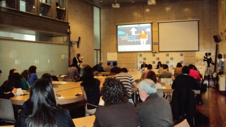 O encontro reuniu a 60 persoas no Centro de Estudos Avanzados O encontro reuniu a 60 persoas no Centro de Estudos Avanzados
