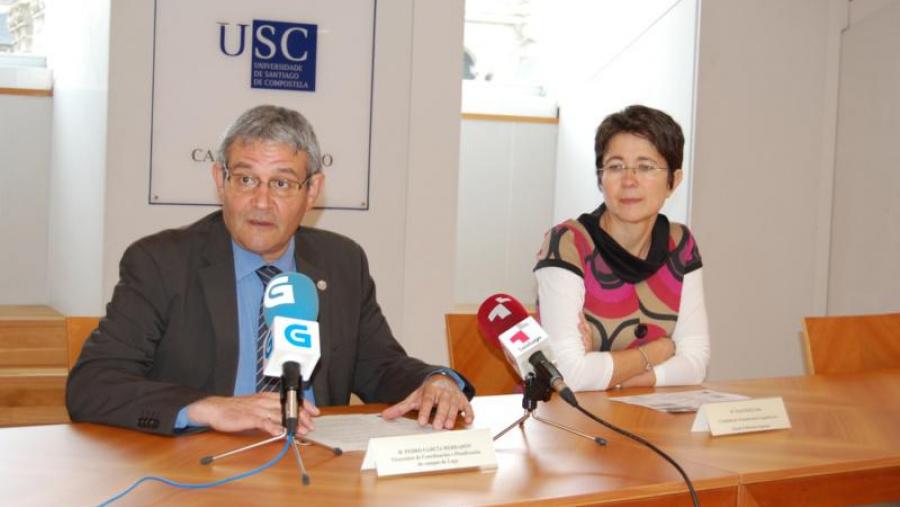Pedro García Herradón e Mar Pérez Fra, na presentación do foro da USC 'Proxéctate en Galego' Pedro García Herradón e Mar Pérez Fra, na presentación do foro da USC 'Proxéctate en Galego'