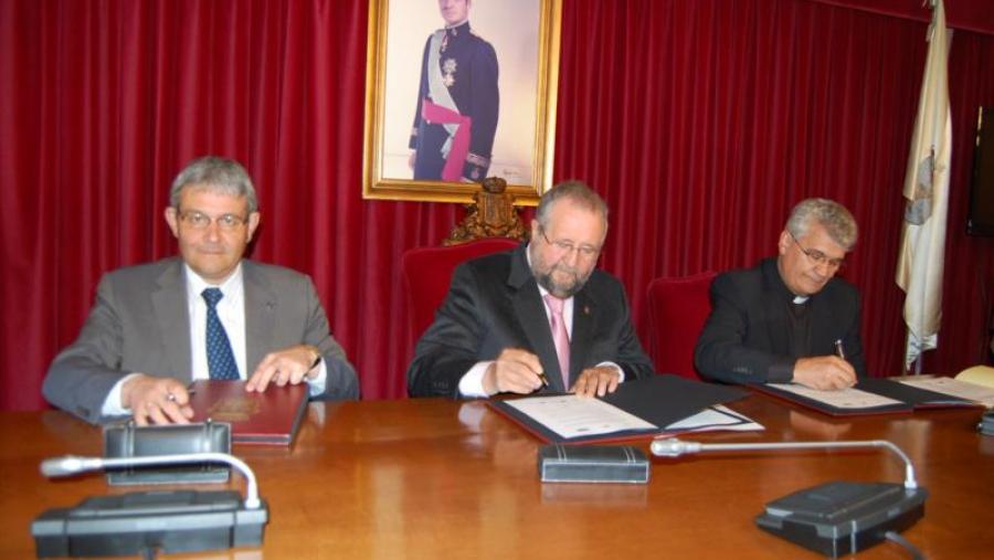 García Herradón, López Orozco e Vázquez Carballo, na sinatura do convenio García Herradón, López Orozco e Vázquez Carballo, na sinatura do convenio