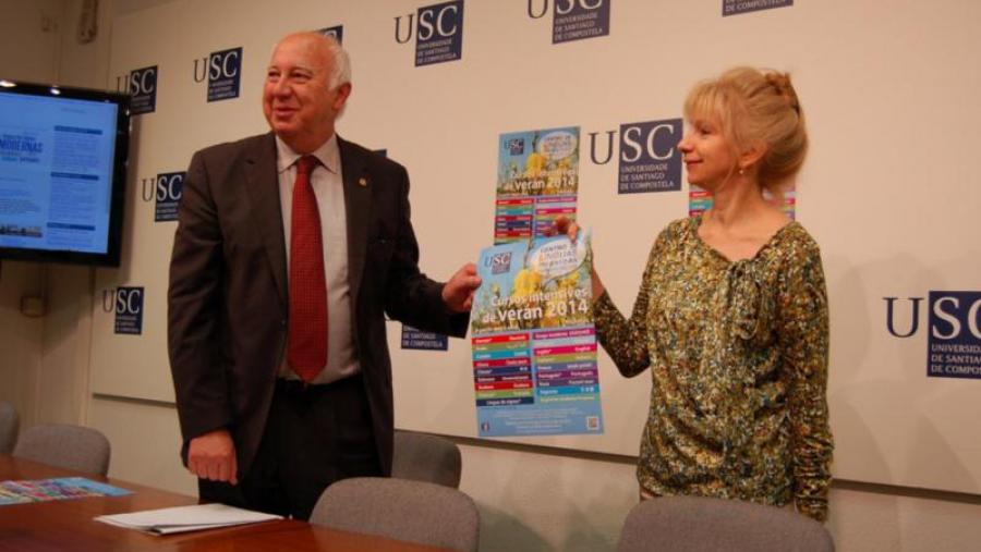 Juan Casares e Katerina Vlasakova presentaron os cursos intensivos do CLM para este verán Juan Casares e Katerina Vlasakova presentaron os cursos intensivos do CLM para este verán