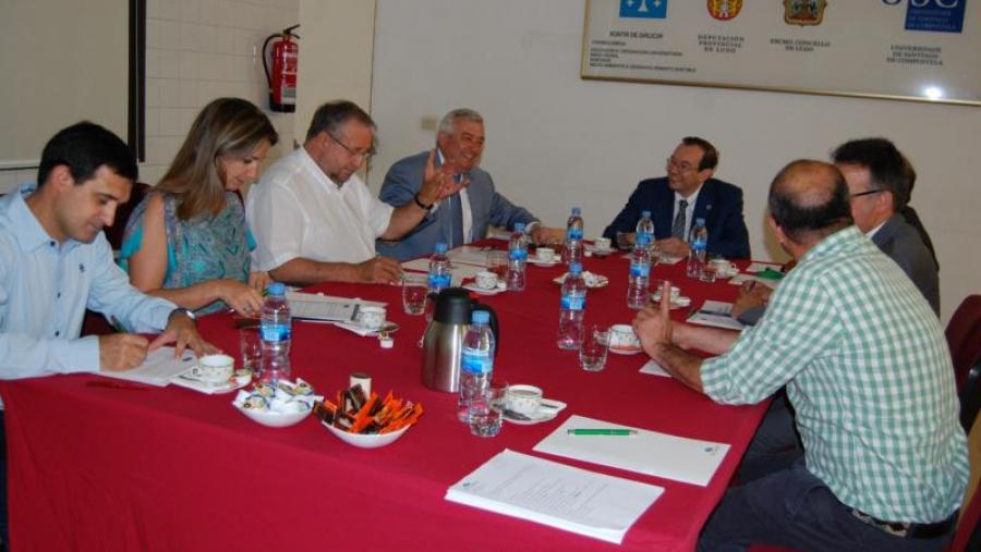 Asistentes á reunión da comision de seguimento do convenio entre a USC e a Fundación Rof Codina Asistentes á reunión da comision de seguimento do convenio entre a USC e a Fundación Rof Codina