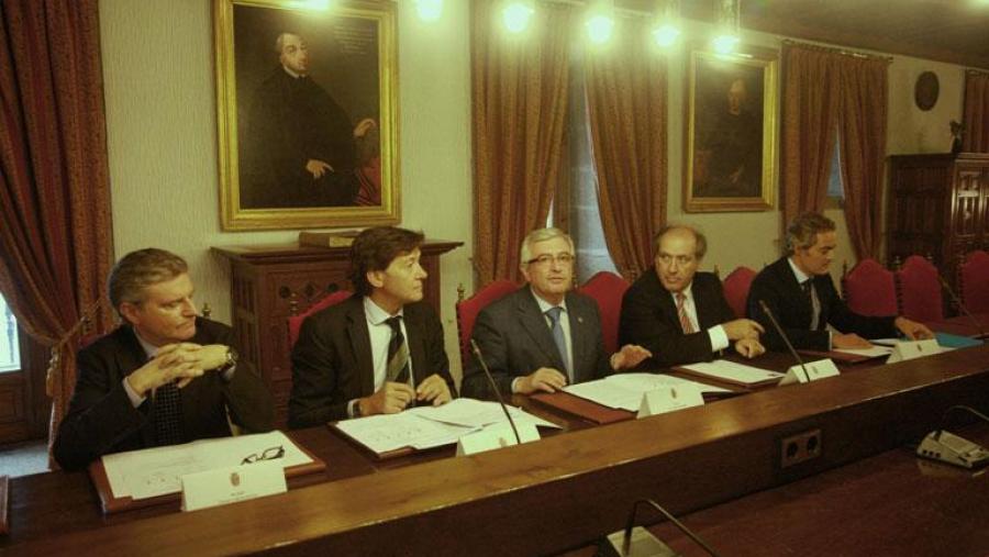 De esquerda a dereita, César García Novoa, José Ramón Lete, Juan Viaño, José García Liñares e Ulíses Bertolo. Foto: Servimav-USC De esquerda a dereita, César García Novoa, José Ramón Lete, Juan Viaño, José García Liñares e Ulíses Bertolo. Foto: Servimav-USC