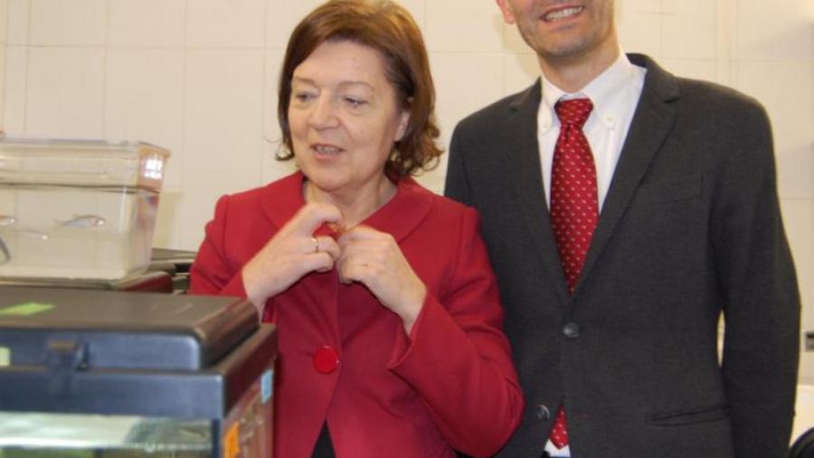 Sánchez e Barreiro, no laboratorio de peixes cebra do campus de Lugo Sánchez e Barreiro, no laboratorio de peixes cebra do campus de Lugo