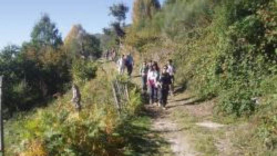 Unha ruta de sendeirismo para estudantes da USC e do Centro de Linguas Modernas mergullarase na Serra do Courel Caurel Unha ruta de sendeirismo para estudantes da USC e do Centro de Linguas Modernas mergullarase na Serra do Courel Caurel