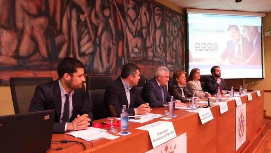 O reitor presidiu a inauguración da feira nun acto en Ciencias Económicas e Empresariais. Foto: Servimav-USC O reitor presidiu a inauguración da feira nun acto en Ciencias Económicas e Empresariais. Foto: Servimav-USC
