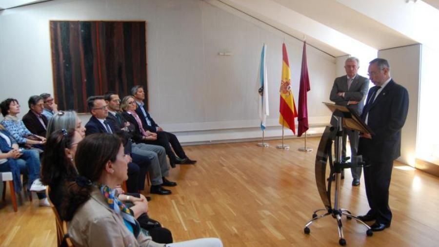 Rodríguez Lestegás e o reitor Juan Viaño, no acto de investidura como decano de Formación do Profesorado Rodríguez Lestegás e o reitor Juan Viaño, no acto de investidura como decano de Formación do Profesorado