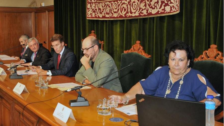 De dereita a esquerda, María José Buceta, Martiño Noriega, Alberto Núñez Feijóo, Juan Viaño e Rafael de Muslera (Foto: Santi Alvite) De dereita a esquerda, María José Buceta, Martiño Noriega, Alberto Núñez Feijóo, Juan Viaño e Rafael de Muslera (Foto: Santi Alvite)