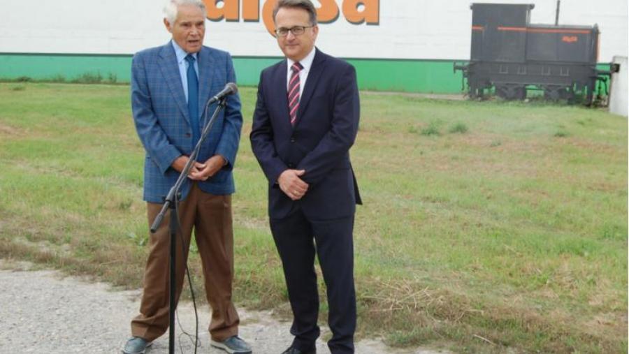 Álvaro Rodríguez Eiras e Javier Bueno, na nave de Aresa en Rábade Álvaro Rodríguez Eiras e Javier Bueno, na nave de Aresa en Rábade