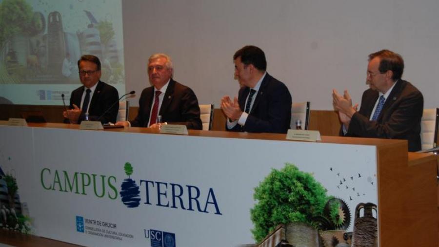 Bueno, Viaño, Rodríguez e Díez, na sinatura do convenio do plan de actuación 2015-16 do Campus Terra, na Casa do Saber en Lugo Bueno, Viaño, Rodríguez e Díez, na sinatura do convenio do plan de actuación 2015-16 do Campus Terra, na Casa do Saber en Lugo