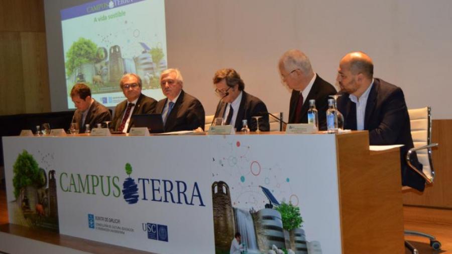 De esquerda a dereita, Guitián, Cabrera, Viaño, Rubiralta, Zuzaeta e Quesada, na Casa do Saber De esquerda a dereita, Guitián, Cabrera, Viaño, Rubiralta, Zuzaeta e Quesada, na Casa do Saber