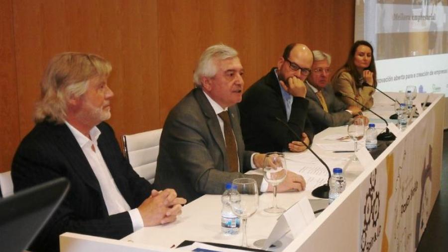 O proxecto Spin&Up buscará fortalecer a relación entre a USC e o tecido empresarial O proxecto Spin&Up buscará fortalecer a relación entre a USC e o tecido empresarial