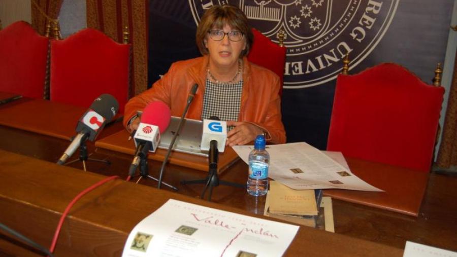 O programa de actividades presentouno a directora da Cátedra Valle-Inclan da USC, Margarita Santos Zas O programa de actividades presentouno a directora da Cátedra Valle-Inclan da USC, Margarita Santos Zas