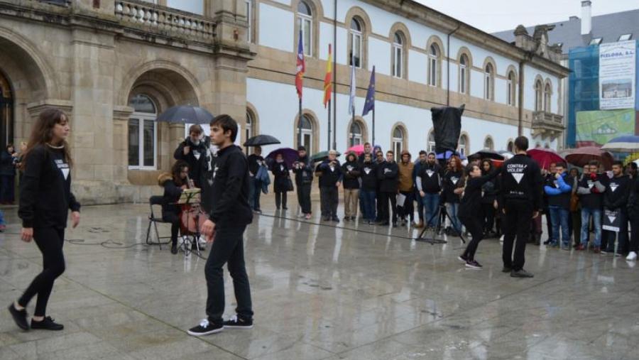 Intervención coreográfica na luguesa Praza de San Marcos Intervención coreográfica na luguesa Praza de San Marcos