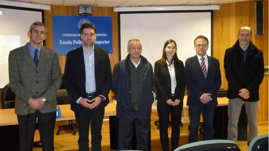Amiama, García, Torregrosa, Cascudo, Bueno e Pereira, na sala de Xuntas da Escola Politécnica Superior da USC Amiama, García, Torregrosa, Cascudo, Bueno e Pereira, na sala de Xuntas da Escola Politécnica Superior da USC