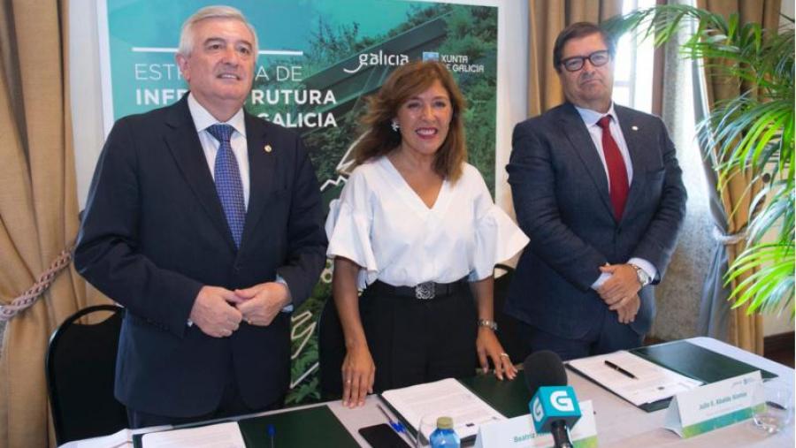 Juan Viaño, Beatriz Mato e Julio Abalde. Foto: Xunta de Galicia Juan Viaño, Beatriz Mato e Julio Abalde. Foto: Xunta de Galicia