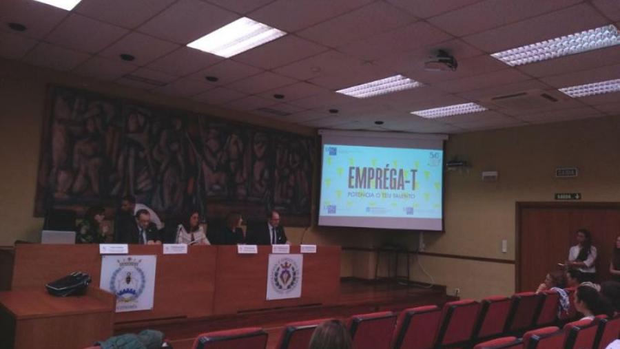 A sesión de apertura do programa tivo lugar este martes en Santiago A sesión de apertura do programa tivo lugar este martes en Santiago