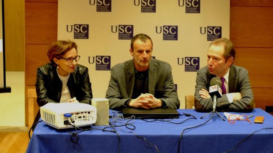 De esquerda a dereita, Ana Otero Casal, Manuel Núñez Singala e Roberto Blanco Valdés. Foto: Servimav-USC De esquerda a dereita, Ana Otero Casal, Manuel Núñez Singala e Roberto Blanco Valdés. Foto: Servimav-USC