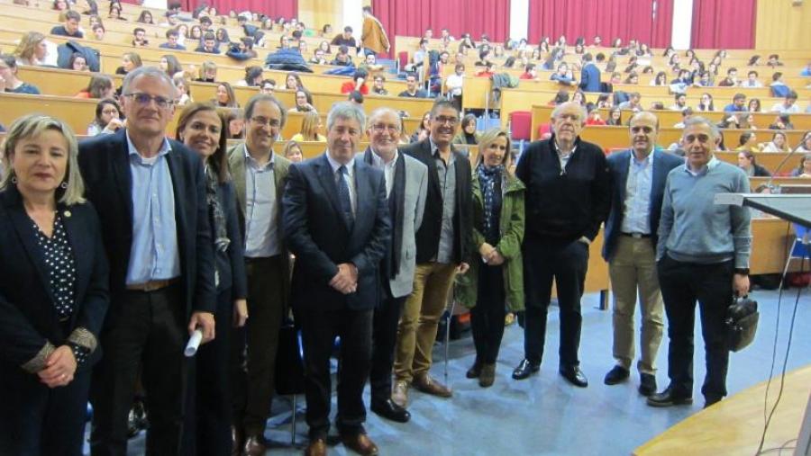 De esquerda a dereita, Ángela Torres, Carlos Vázquez Barro, Rosario López Rico, Jesús García Mata, José Martín Carreira, José Ramón Fernandez Lorenzo, Ramón López de los Reyes, Fernanda López... De esquerda a dereita, Ángela Torres, Carlos Vázquez Barro, Rosario López Rico, Jesús García Mata, José Martín Carreira, José Ramón Fernandez Lorenzo, Ramón López de los Reyes, Fernanda López...