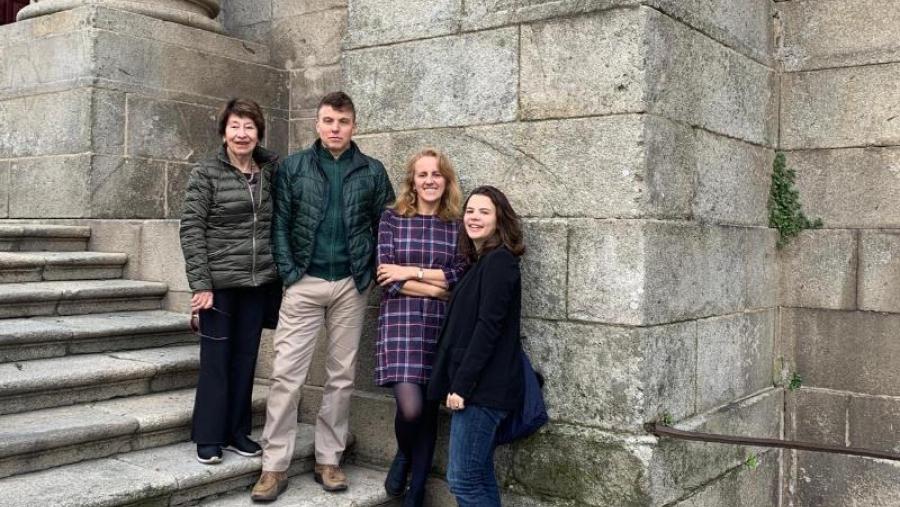 Docentes e investigadores da USC elaboran unha web cun roteiro virtual da lírica medieval Docentes e investigadores da USC elaboran unha web cun roteiro virtual da lírica medieval