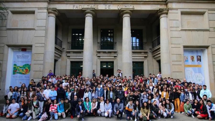 Ao acto de entrega de premios acudiron aproximadamente 300 estudantes dos centros educativos que presentaron os 30 mellores pósteres